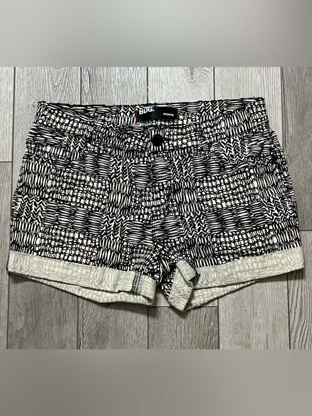 BDG Shortie Jeans - Heather Gray with Black Trim Size 27
